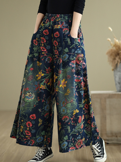 Women's Casual Elegance Perfected by Printed Bottoms